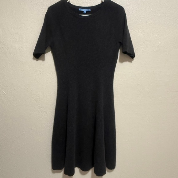ANTONIO MELANI Dresses & Skirts - Antonio‎ Melani 100% Cashmere Sweater Dress Gray Short Sleeve Fit Flare Small